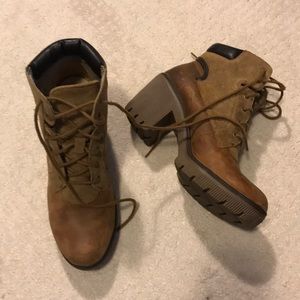 CAT combat boots sz 9